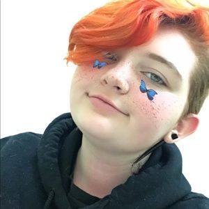 Meet your Posher, Chloe